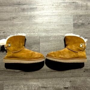 Women’s Ugg by Koolaburra 7